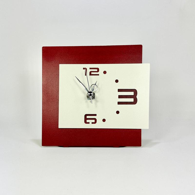 Orologio da appoggio medio in metallo, design moderno bicolore bordeaux Orologi da parete e Appoggio