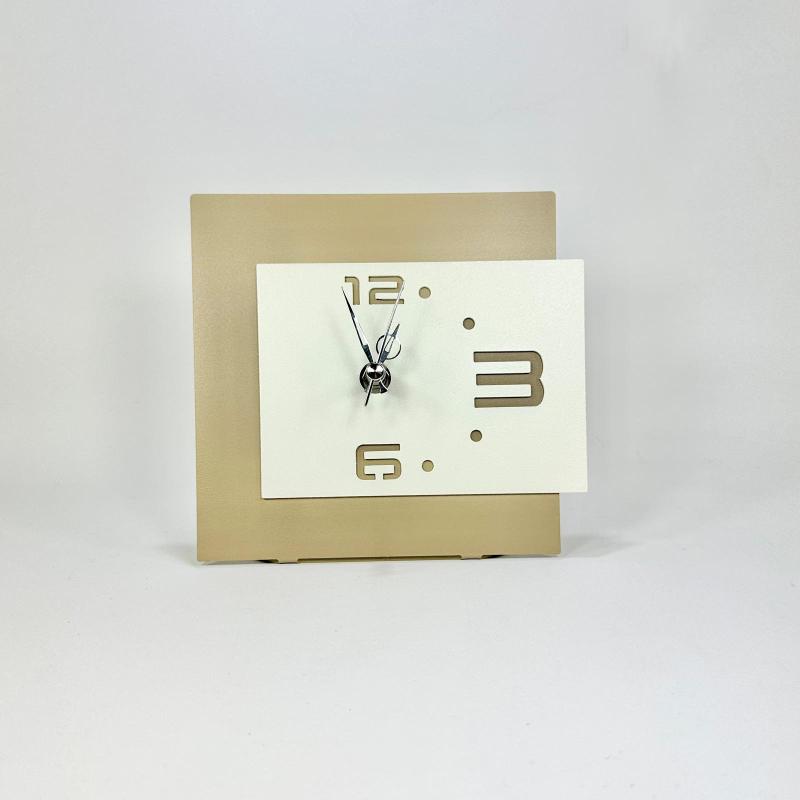 Orologio da appoggio medio in metallo, design moderno bicolore sabbia Orologi da parete e Appoggio