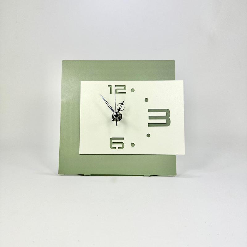 Orologio da appoggio medio in metallo, design moderno bicolore verde Orologi da parete e Appoggio