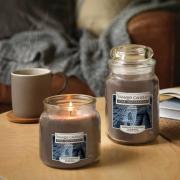 Candela Yankee Candle giara grande, prezzo in offerta profumazione cosy up recomfort 