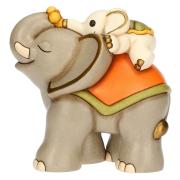 Elefante Thun con cucciolo sul dorso Thun Animali