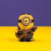 MinionsÂ® Thun Stuart con chitarra Pezzi da Collezione