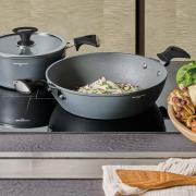 Tegame antiaderente induzione cm 28 con due manici e coperchio luxury Pentole e Casseruole