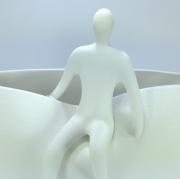 Vaso Fiori moderno Lineasette con figura uomo seduto cm 35 Lineasette Ceramiche
