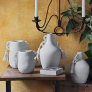 Vaso portafiori ad anfora con nappine ed effetto bianco ruvido cm22 Vasi Fiori in Ceramica